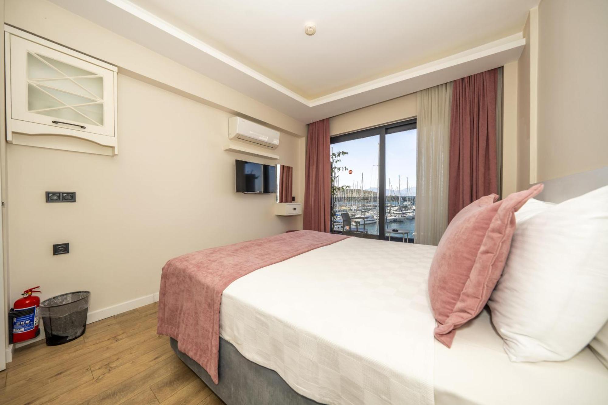 Ece Marina Suites Fethiye Ngoại thất bức ảnh